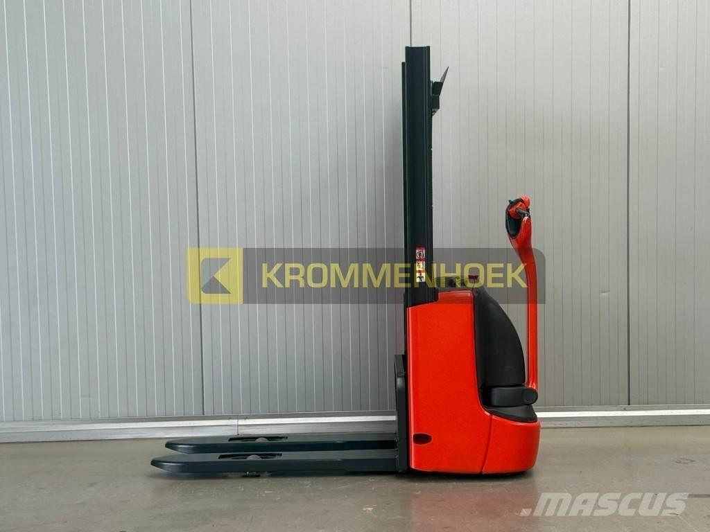 Linde L 10 Järelkäidavad virnastajad