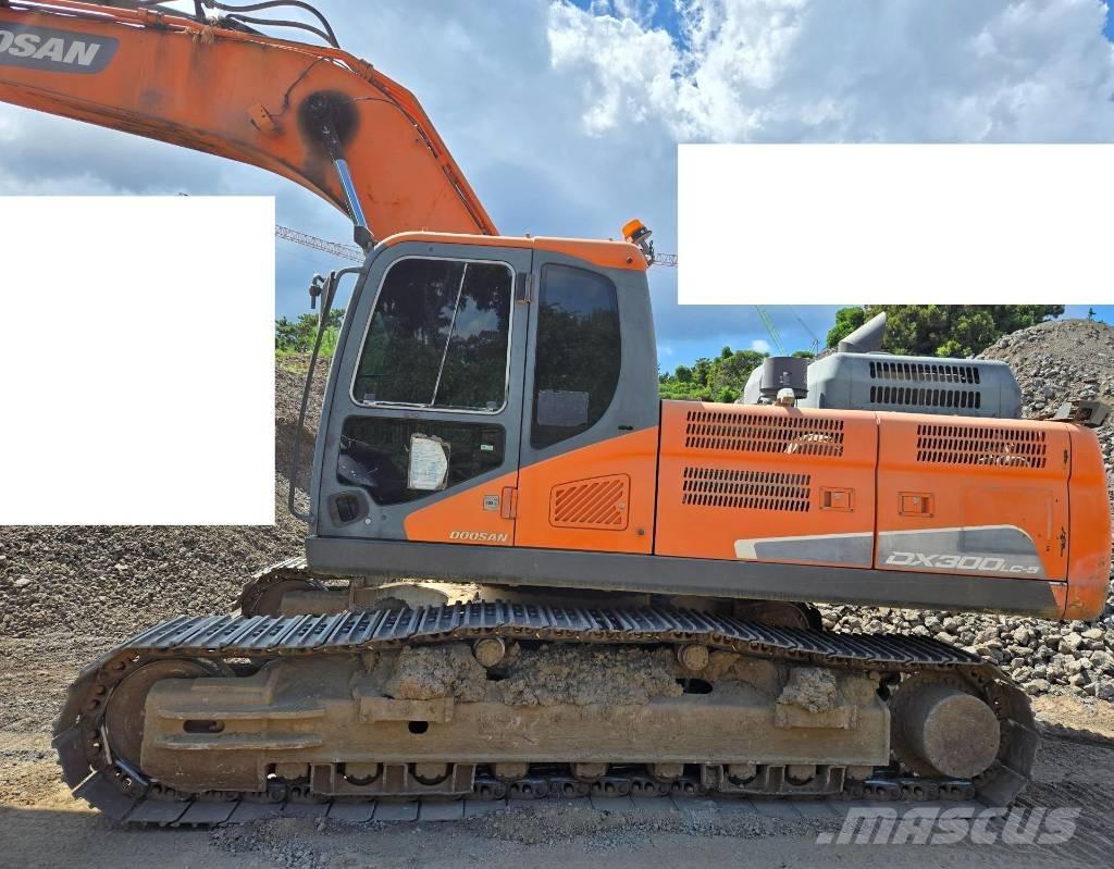 Doosan DX 300 LC-5 Roomikekskavaatorid