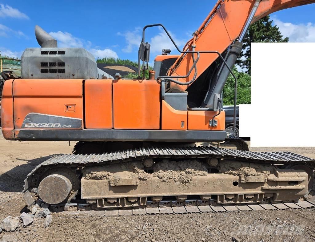 Doosan DX 300 LC-5 Roomikekskavaatorid