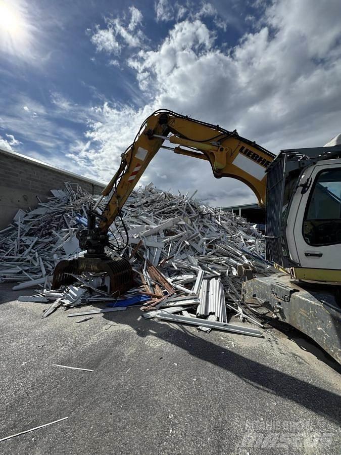 Liebherr A316 Li Muud ekskavaatorid