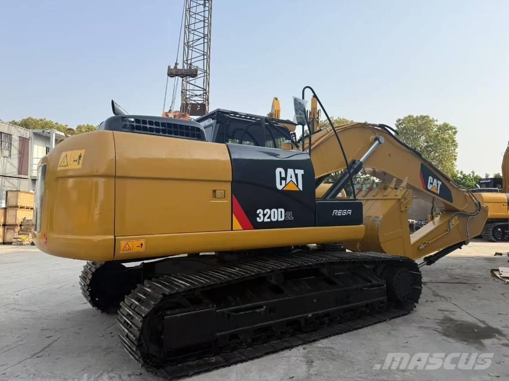 CAT 320d2 Väikeekskavaatorid 7t-12t