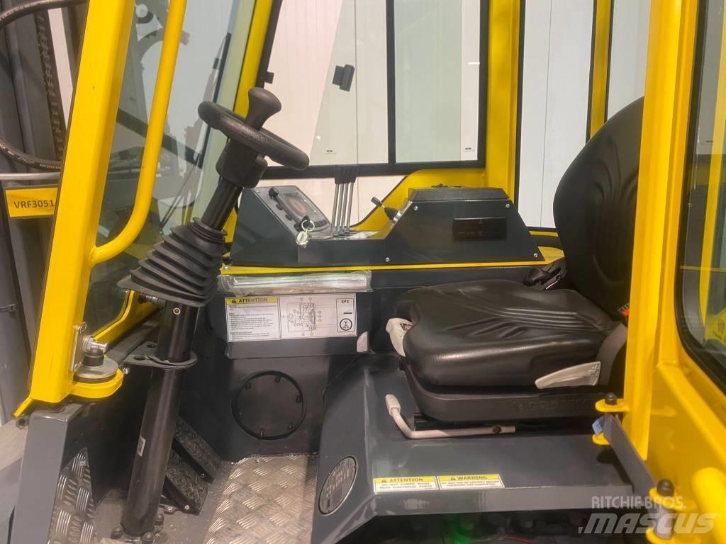 Combilift CBE2500 Neljasuuna lükandmastiga tõstukid