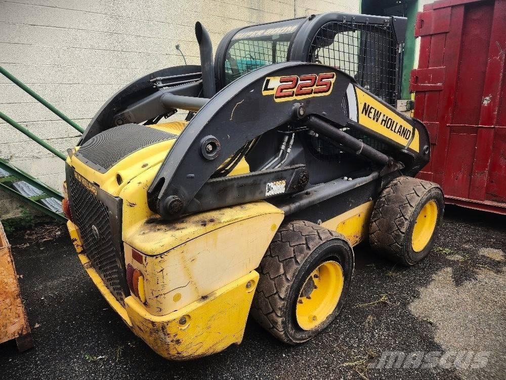 New Holland 225L Kompaktlaadurid