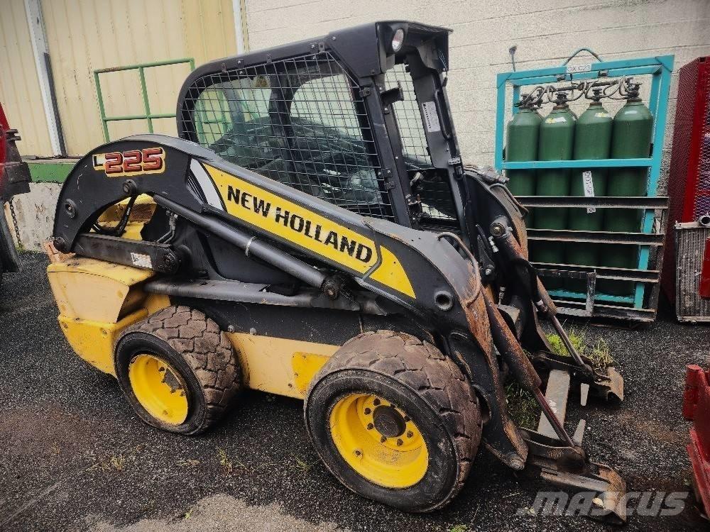 New Holland 225L Kompaktlaadurid