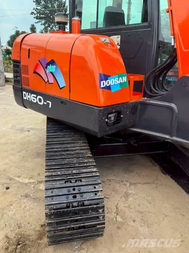 Doosan DH 60 Miniekskavaatorid < 7 t
