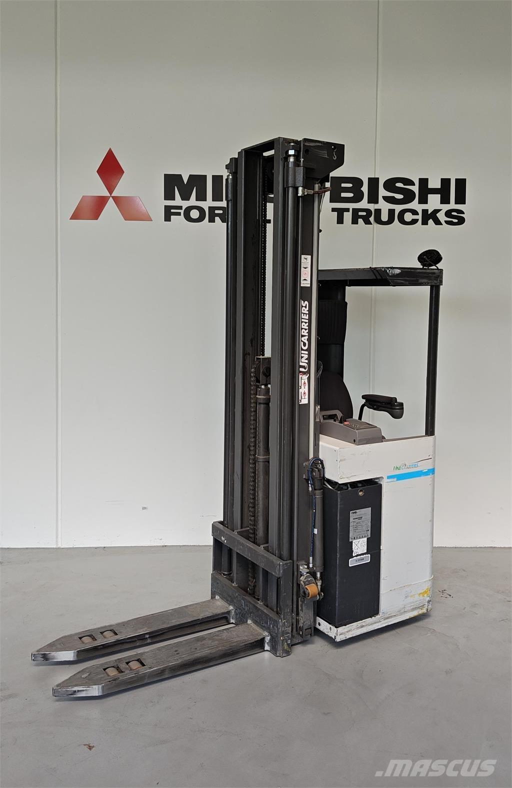 Atlet XSN160 Platvormiga virnastajad