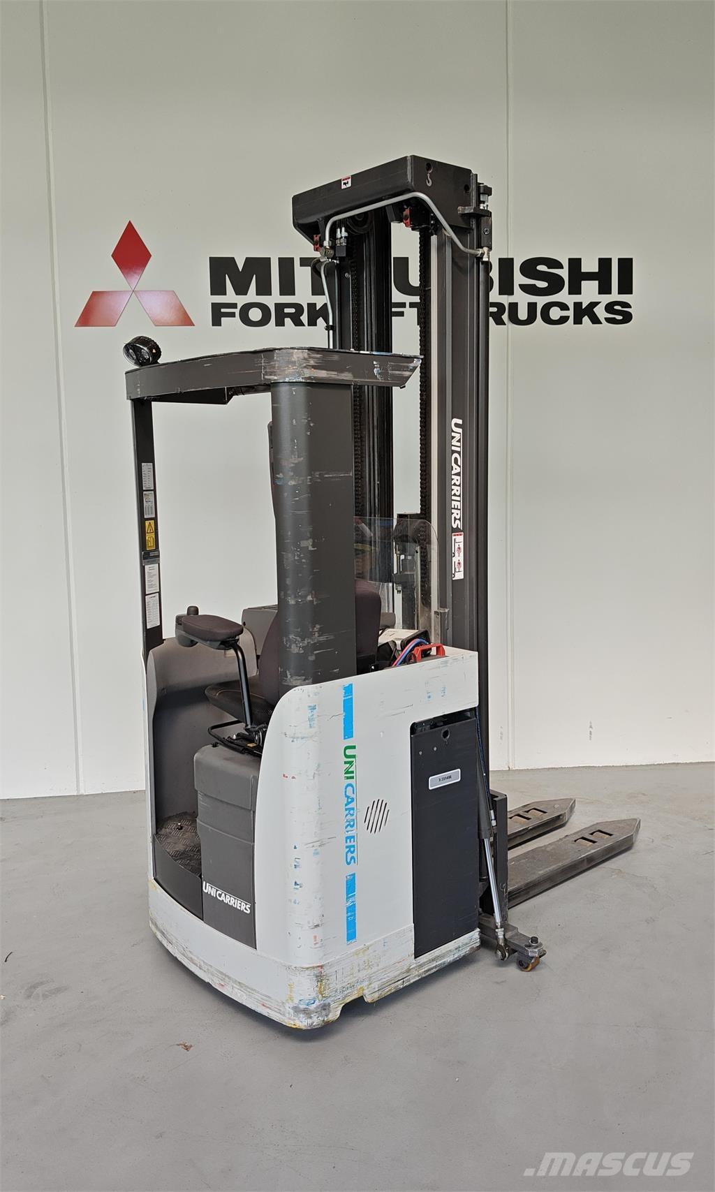 Atlet XSN160 Platvormiga virnastajad