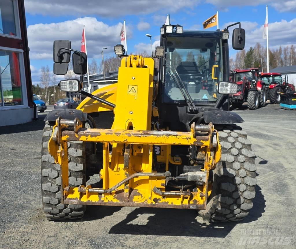 JCB 542-70 Põllumajanduslikud teleskoopkäitlejad