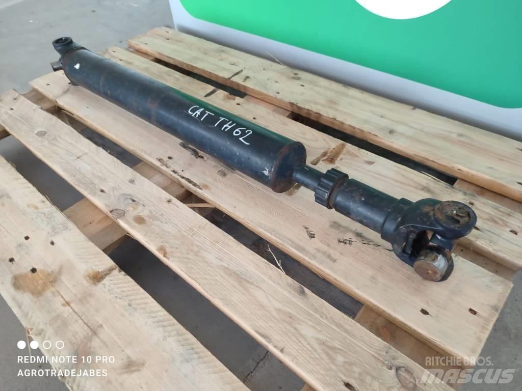 CAT TH63 drive shaft Sillad