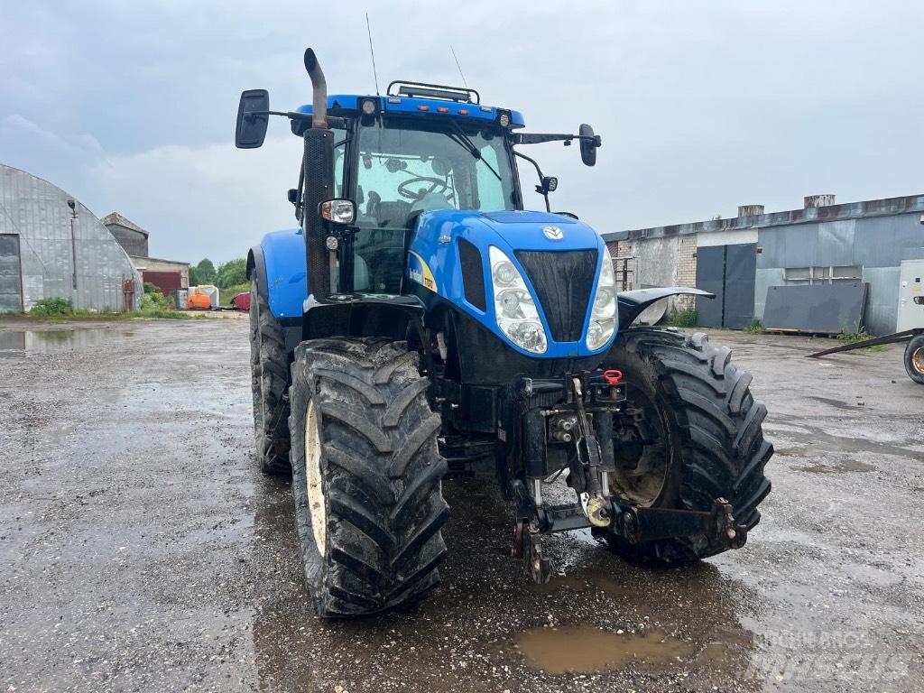 New Holland T 7070 Traktorid