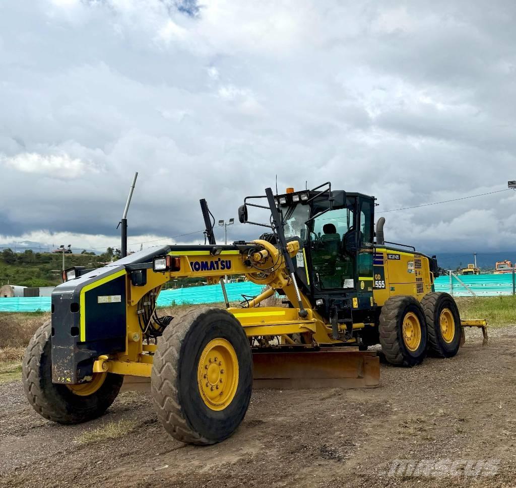 Komatsu GD555-5 Greiderid