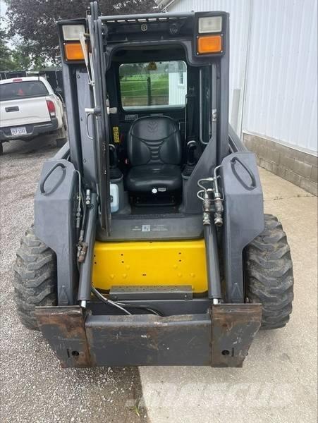 New Holland L 170 Kompaktlaadurid