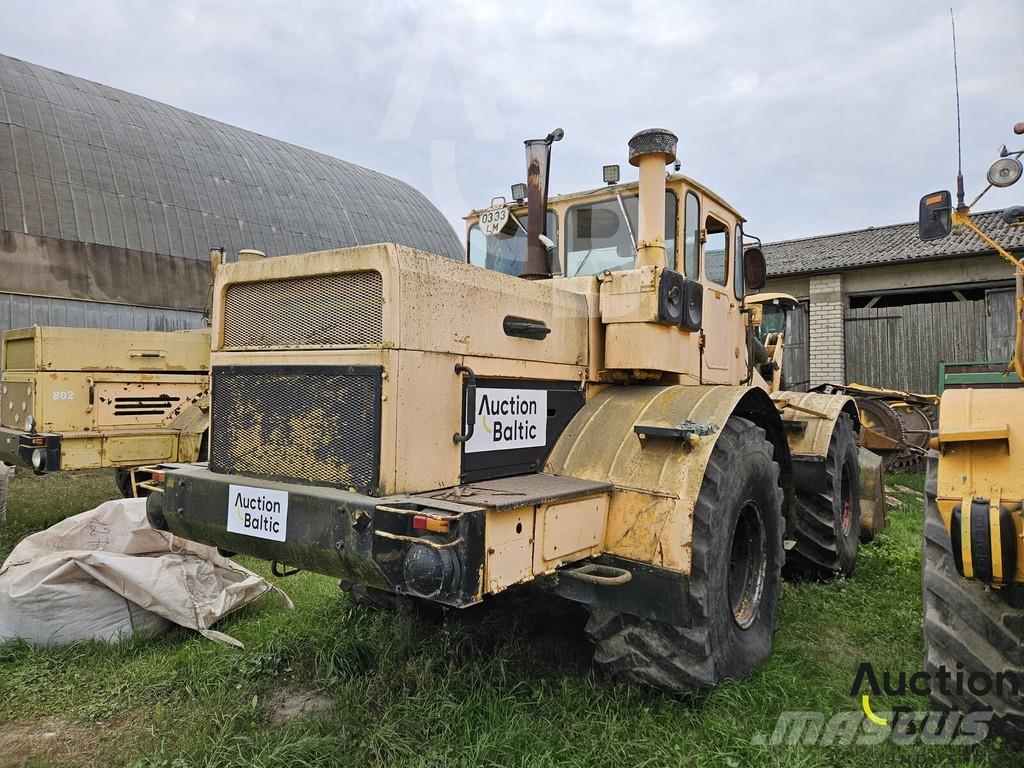  Kirovec K-700A Traktorid