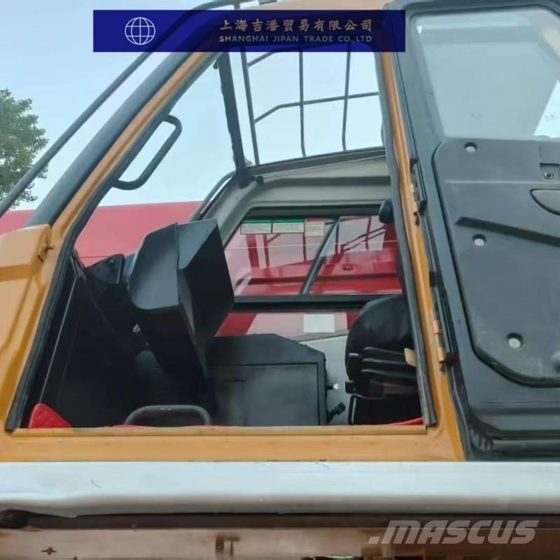 Sany STC 800 Maastikutõstukid