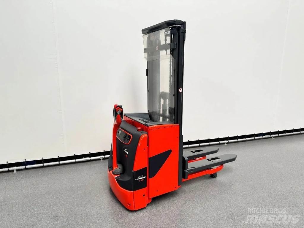 Linde L 16 l Järelkäidavad virnastajad
