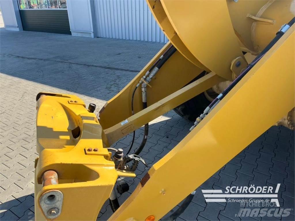 CAT 938 HL Rataslaadurid