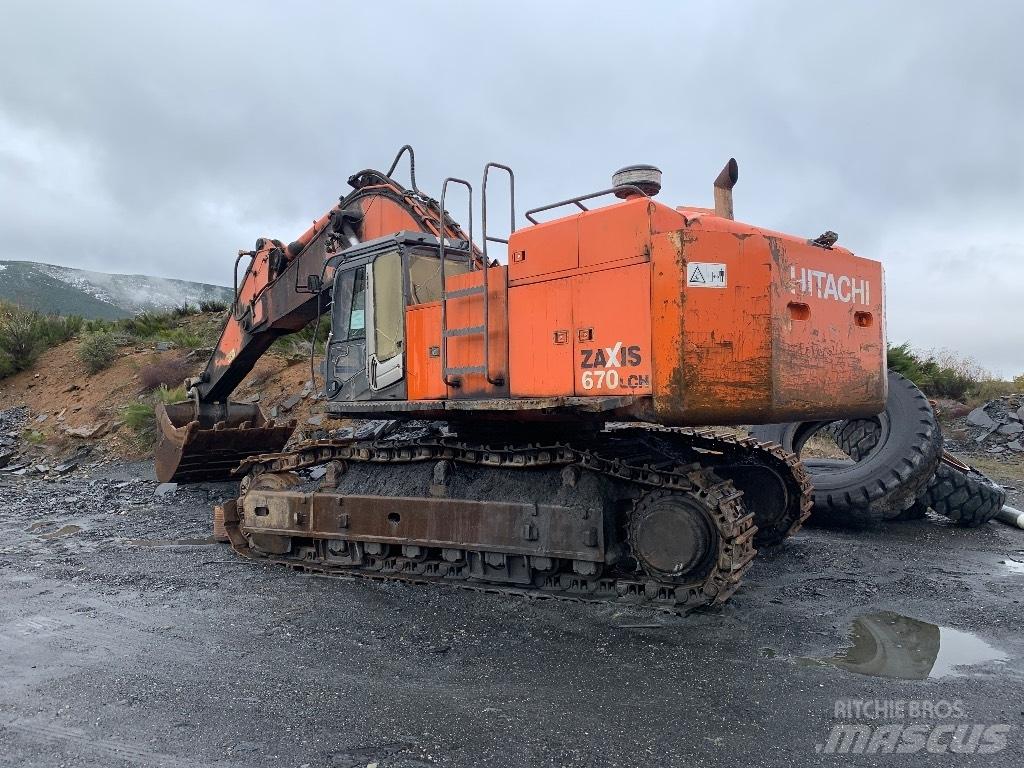Hitachi 670 LCH-3 Roomikekskavaatorid
