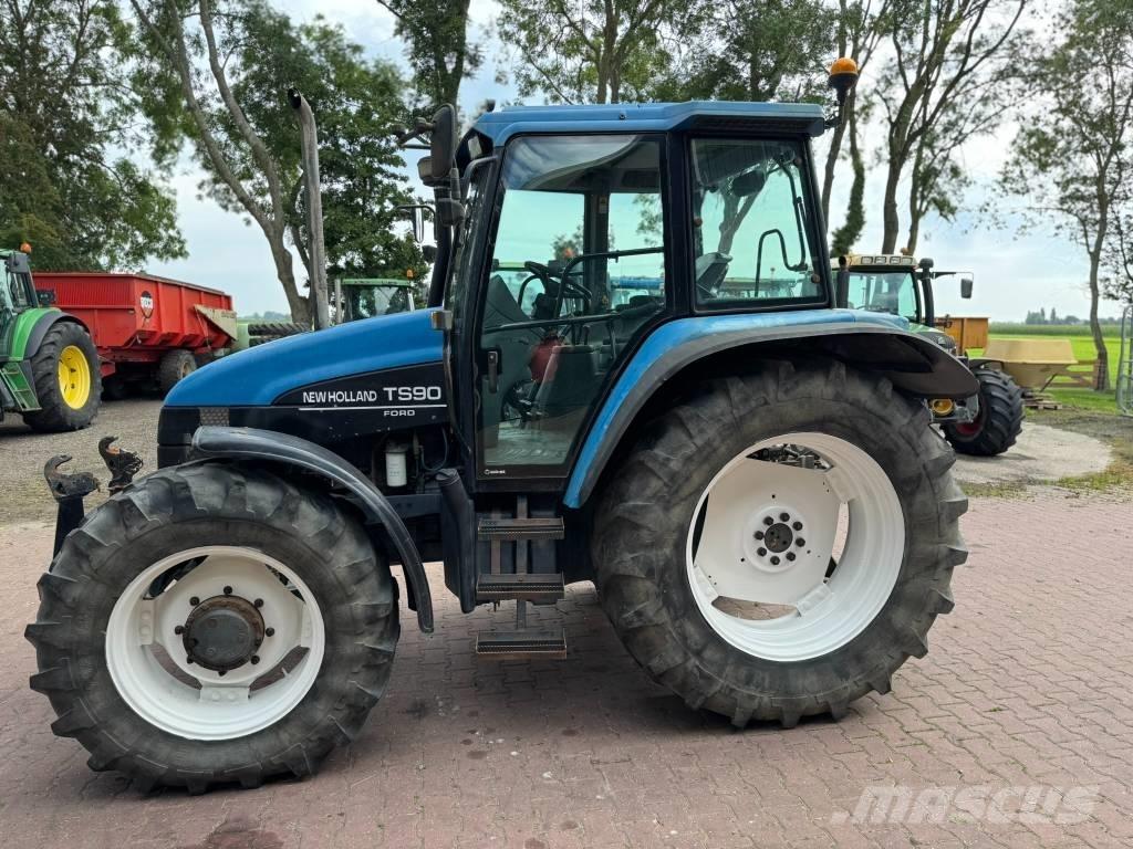 New Holland TS90 Traktorid
