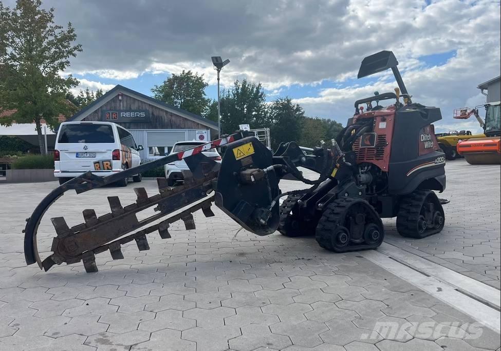 Ditch Witch R300 Roomikkallurid