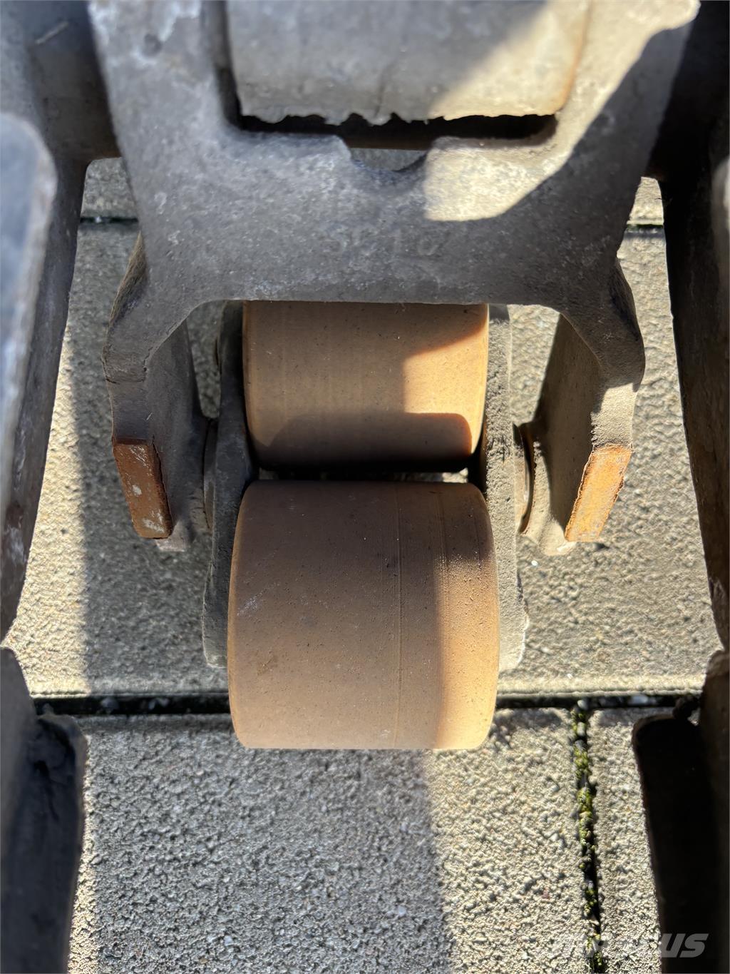 BT LWE 180 Järelkäidavad virnastajad