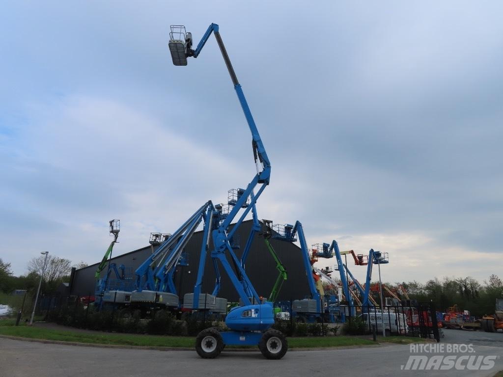 Manitou 200 ATJ Iseliikuvad poomtõstukid