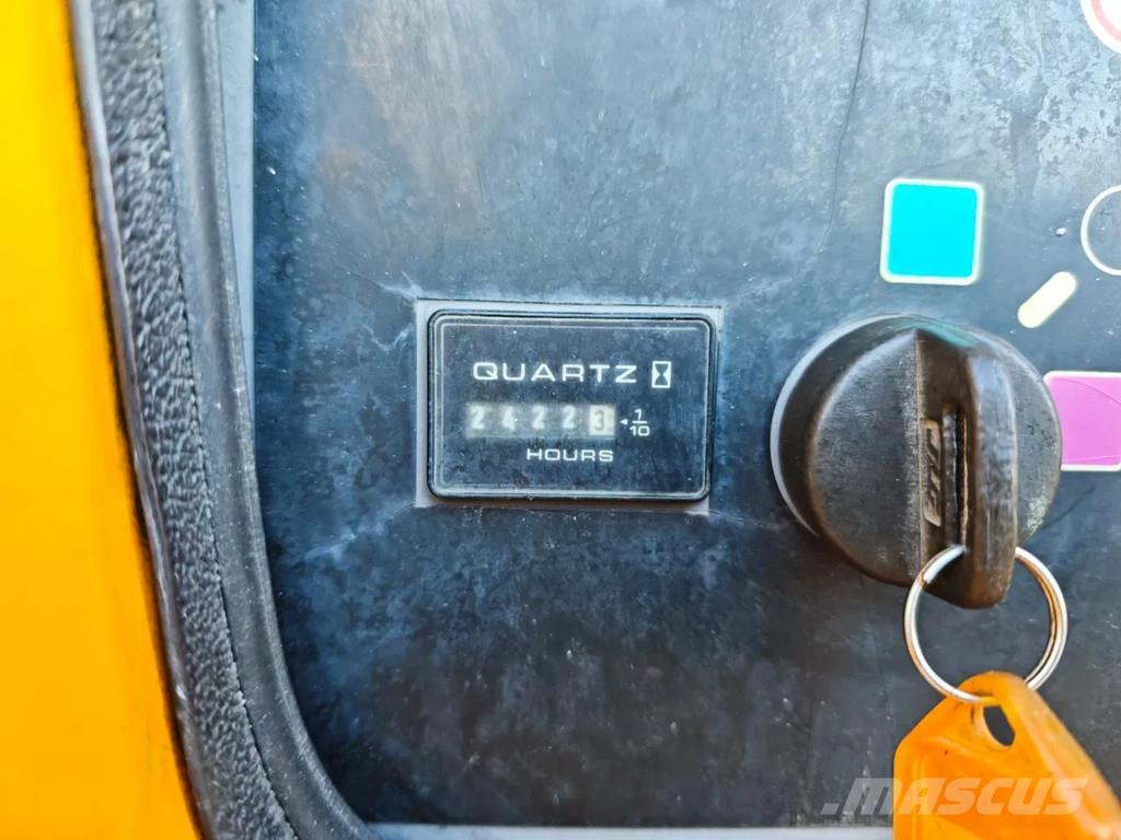 JLG 660 SJ Teleskoop poomtõstukid