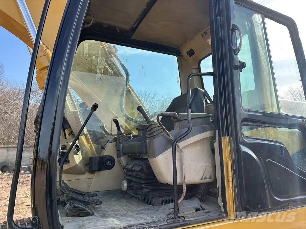 CAT 320 C L Roomikekskavaatorid