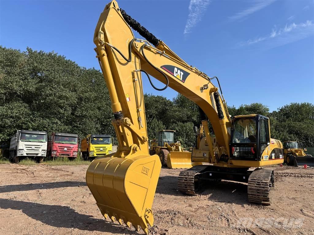 CAT 325C Roomikekskavaatorid