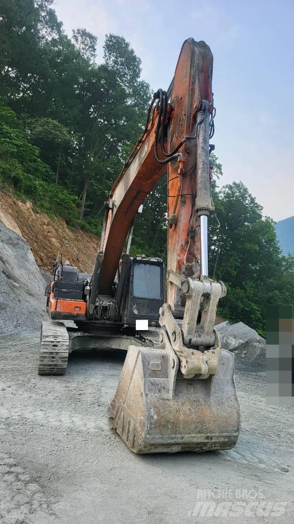 Doosan DX 300 LC-5 Roomikekskavaatorid