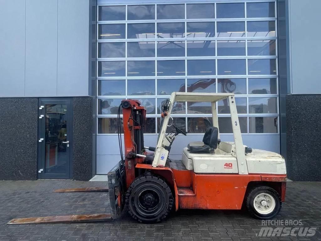 Nissan 40 Kahveltõstukid - muud