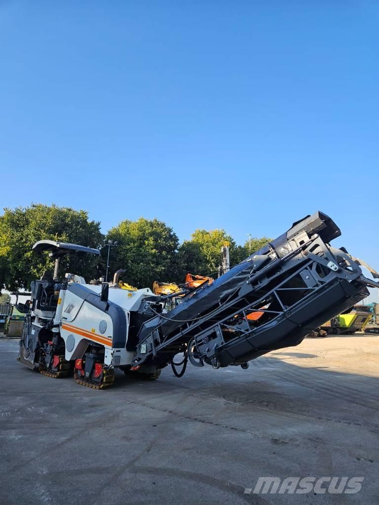 Wirtgen W 100 F Asfaldi külmfreesimise masinad