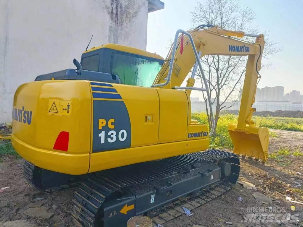 Komatsu PC 130-7 Roomikekskavaatorid