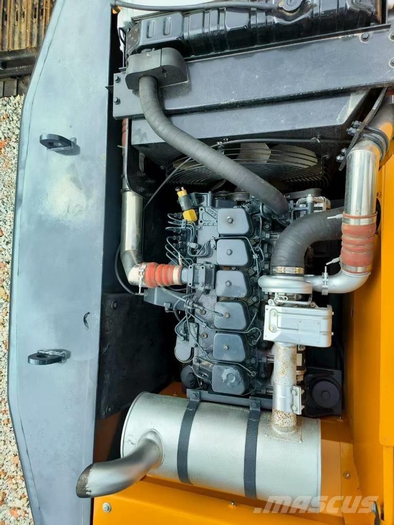 Hyundai HX220HD Roomikekskavaatorid