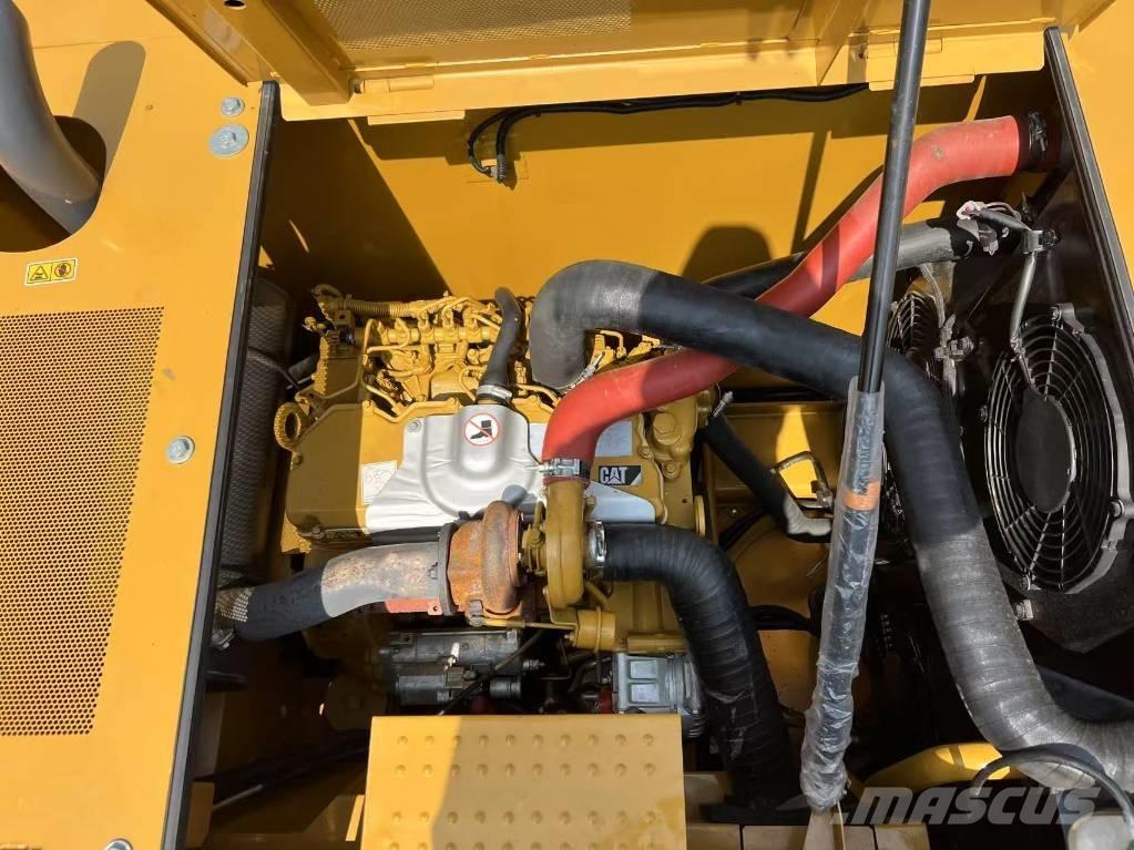 CAT 320 D GC Roomikekskavaatorid