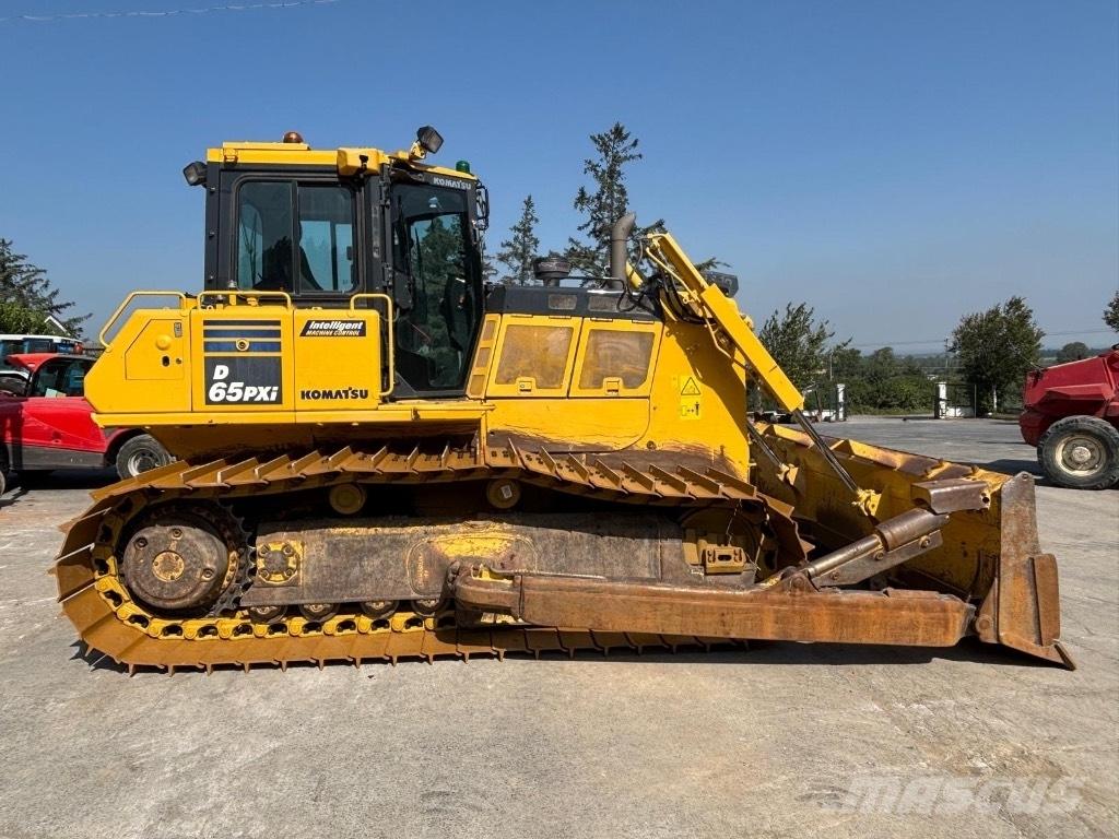 Komatsu D 65 PXi-18 Buldooserid