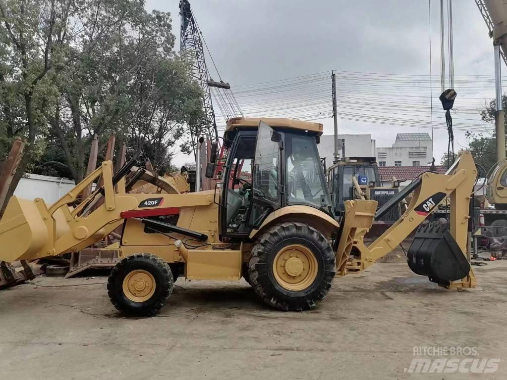 CAT 420 F Ekskavaatorlaadurid