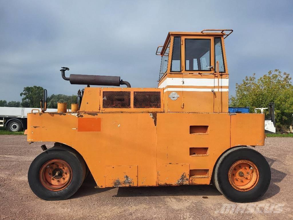 Hamm GRW 10 Pneumorehvidega rullid