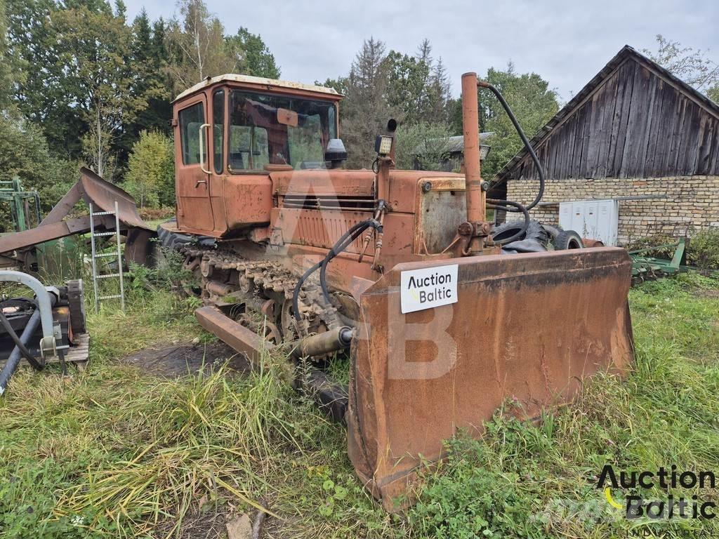  Onbekend DT-75 Buldooserid