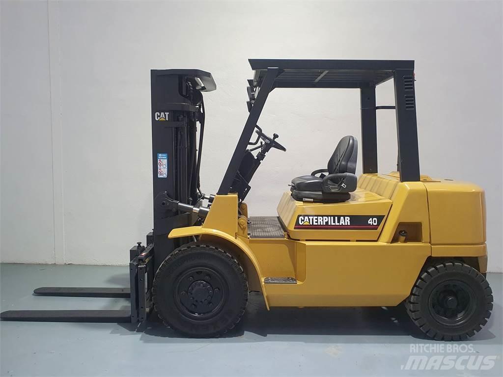 CAT DP40K MC Diiseltõstukid