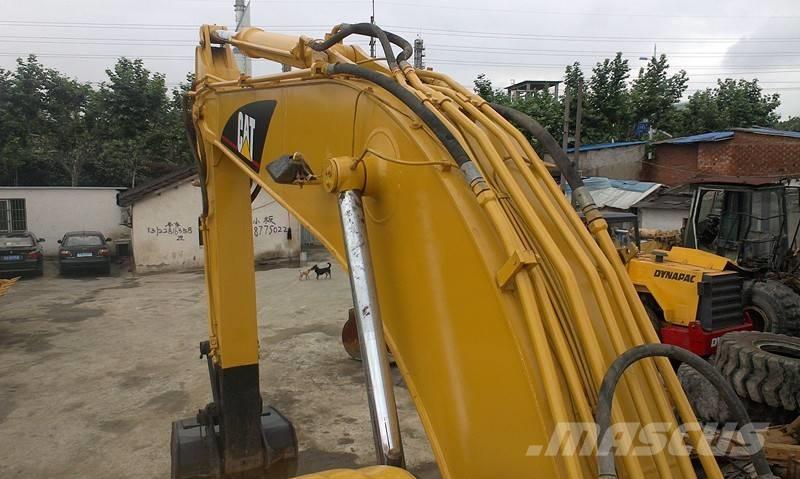 CAT 320 C Roomikekskavaatorid