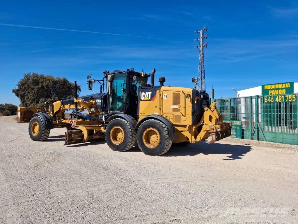 CAT 120 M 2 AWD Greiderid