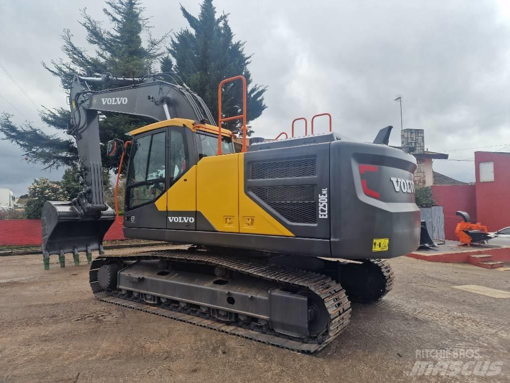 Volvo EC 250 ELN Roomikekskavaatorid