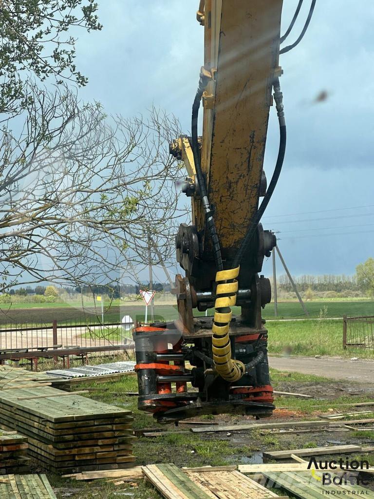 New Holland E 145 Roomikekskavaatorid