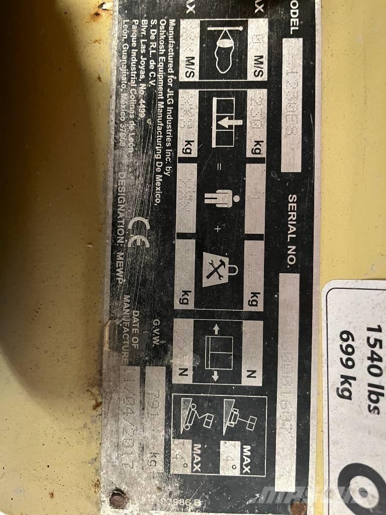 JLG 1230 ES Vertikaalsed mast tõstukid