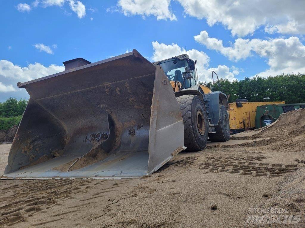 Liebherr L 586 Rataslaadurid