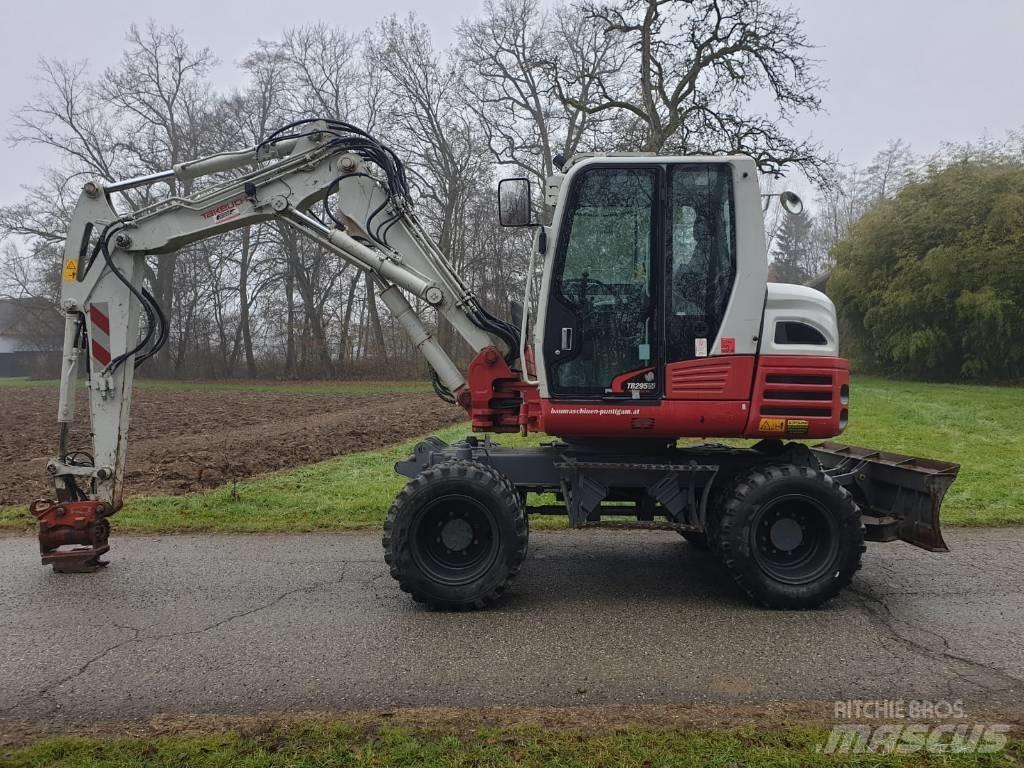 Takeuchi TB 295 W Ratasekskavaatorid