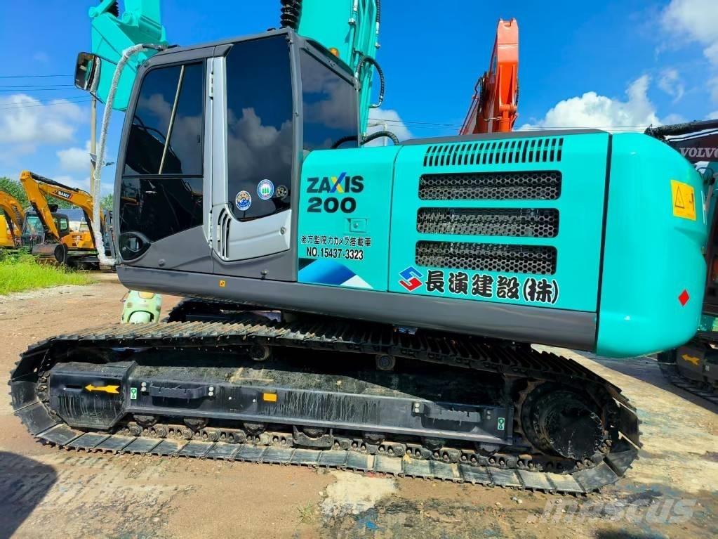 Hitachi ZX 200-5A Roomikekskavaatorid