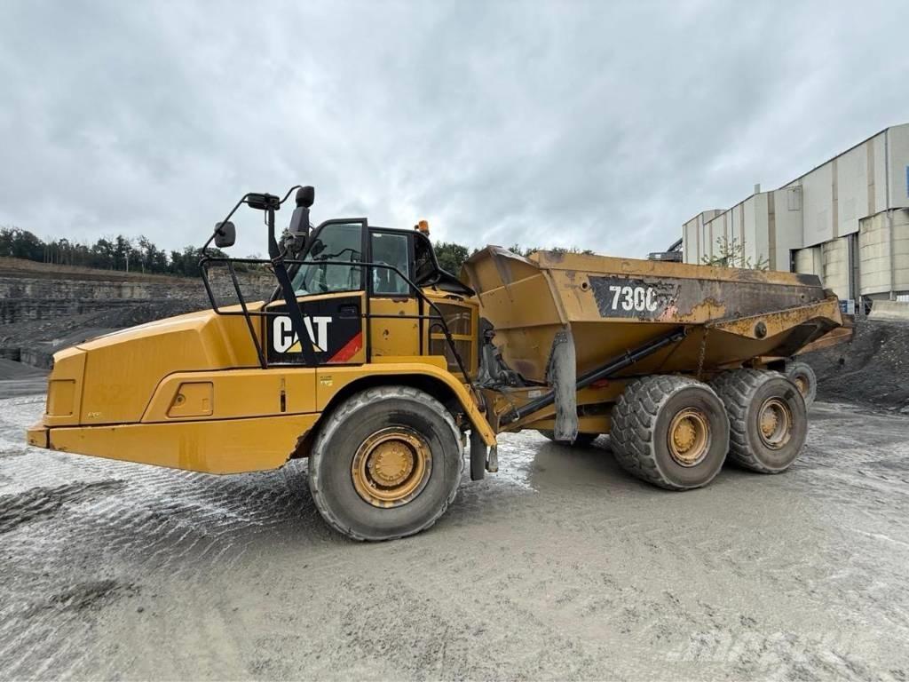 CAT 730C Liigendraamiga pinnaseveokid