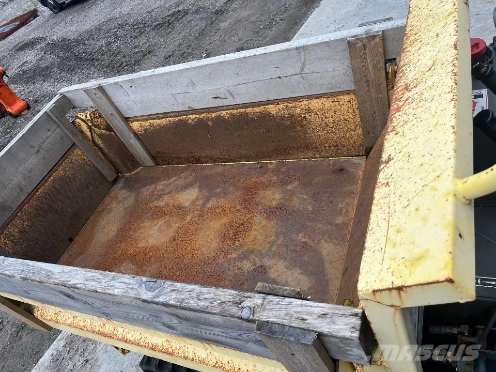 Yanmar C 10 R-1 Roomikkallurid