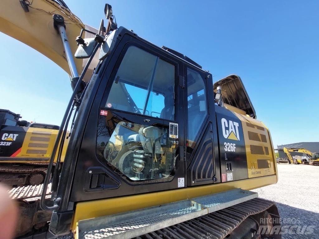 CAT 326 F L Roomikekskavaatorid